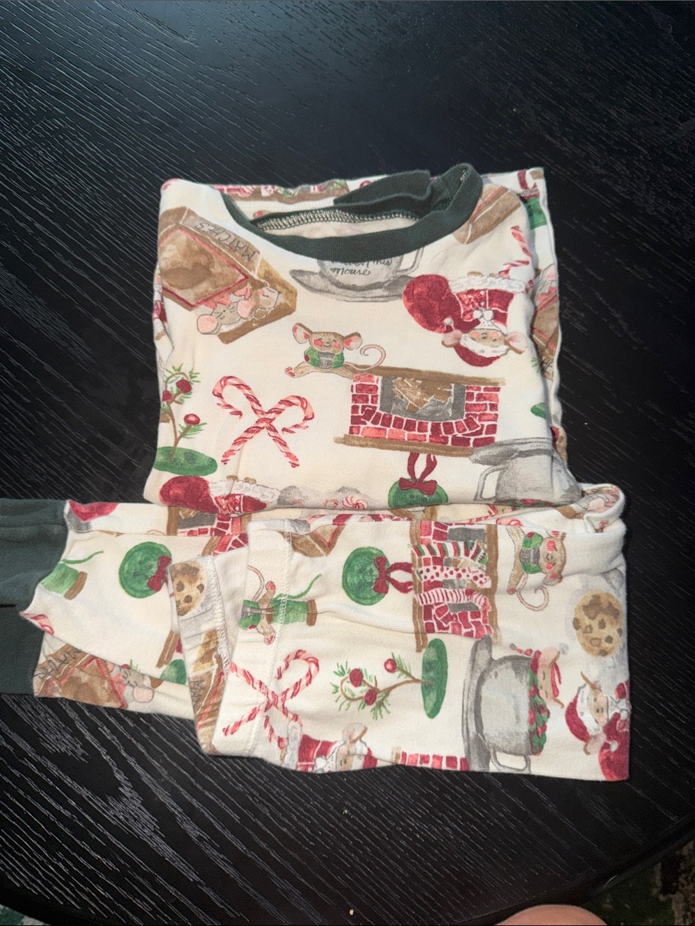 Burt’s bees Christmas  Pajama Set - Cream